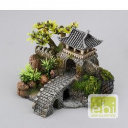 CASA PUENTE Y BONSAI 15,7X13,5X11,5CM